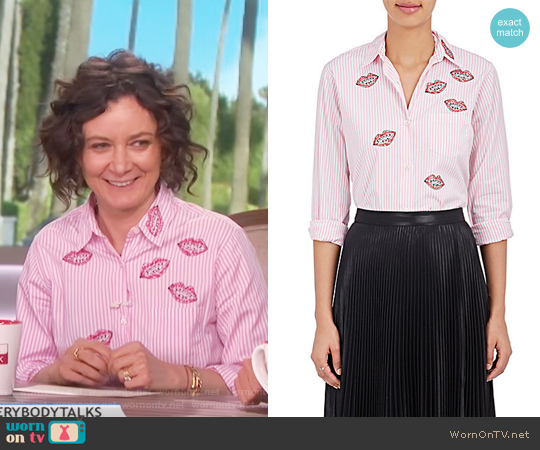 Jimi Roos Lips Cotton Poplin Shirt worn by Sara Gilbert on The Talk