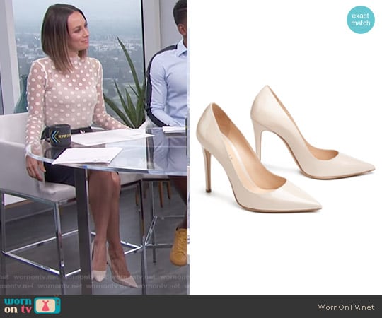 M.Gemi The Cammeo Pumps worn by Catt Sadler on E! News