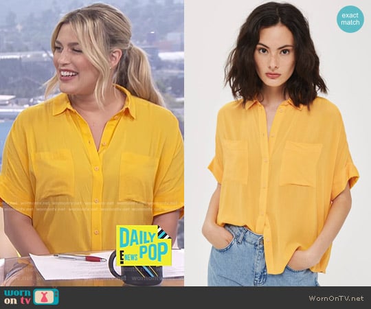 Topshop Short Sleeve Shirt worn by Carissa Loethen Culiner on E! News