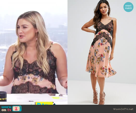 ASOS Maternity Cami Dress with Lace Detail in Floral Print worn by Carissa Loethen Culiner on E! News