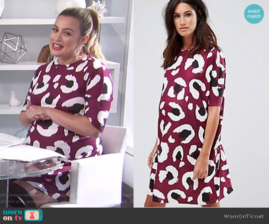 ASOS T-Shirt Dress in Abstract Leopard Print worn by Carissa Loethen Culiner on E! News