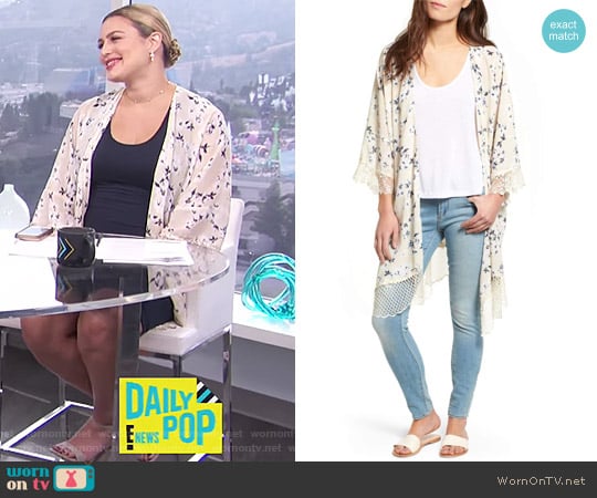 Lucca Couture Lace Trim Kimono worn by Carissa Loethen Culiner on E! News