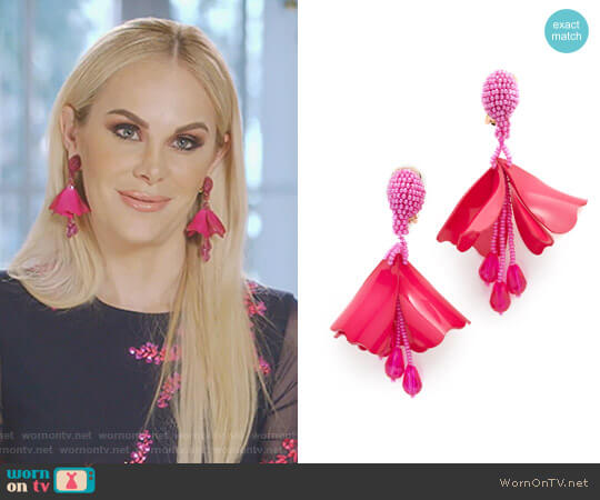 Oscar de la Renta Mini Impatiens Flower Earrings worn by Kameron Westcott on The Real Housewives of Dallas