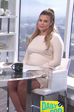 Carissa’s cream bell sleeve maternity dress on E! News Daily Pop