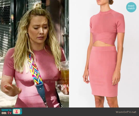 T by Alexander Wang Criss Cross Raglan Top worn by Kelsey Peters (Hilary Duff) on Younger