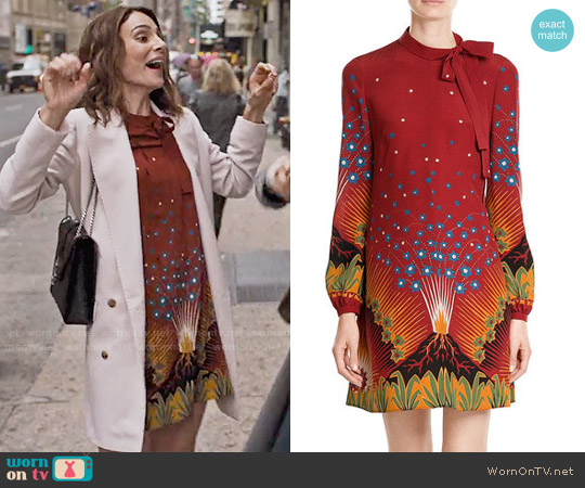 Valentino Volcano Dress worn by Samantha Delmonico (Annie Parisse) on Friends from College