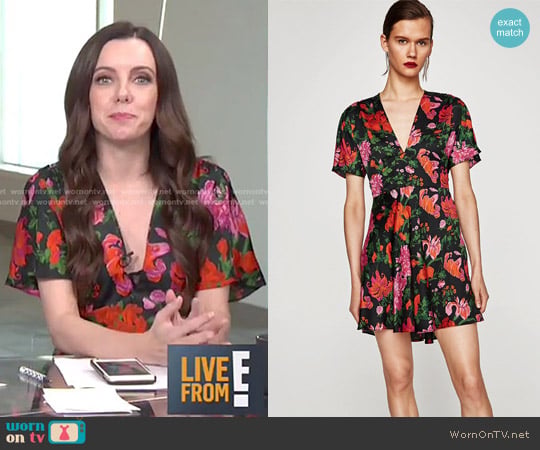 Zara Mini Dress With Print worn by Melanie Bromley on E! News