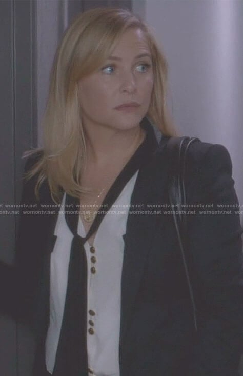 Arizona’s white tie blouse with gold buttons on Grey’s Anatomy