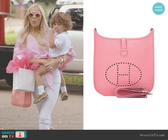 Hermès Epsom III PM in Rose Sakura Pink worn by Kameron Westcott on The Real Housewives of Dallas