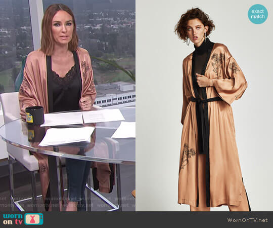 Zara Embroidered Satin Kimono worn by Catt Sadler on E! News
