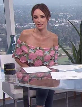 Catt’s floral embroidered cold-shoulder top on E! News Daily Pop