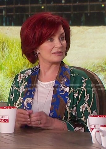 Sharon’s green floral print robe on The Talk