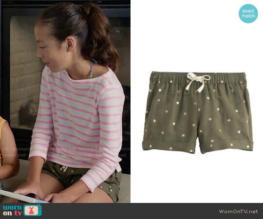 J.Crew Girls Linen Cotton Shorts in Star Print worn by Lily Tucker-Pritchett (Aubrey Anderson-Emmons) on Modern Family