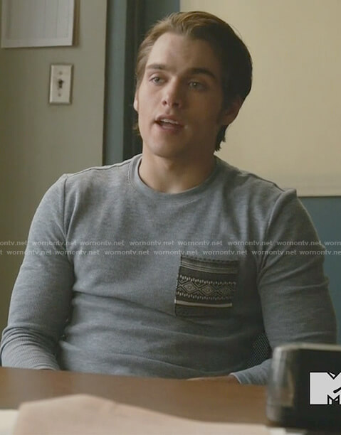 Liam’s long sleeve print pocket shirt on Teen Wolf