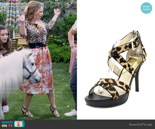 MICHAEL Michael Kors Evie Sandals worn by Kimmy Gibbler (Andrea Barber) on Fuller House