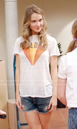 Phoebe’s GOLDEN graphic tee on Girlfriends Guide to Divorce