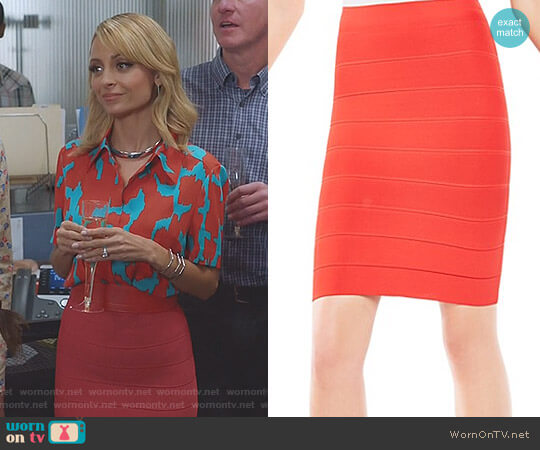 BCBGMAXAZRIA Alexa Sweater Skirt worn by Portia Scott-Griffith (Nicole Richie) on Great News
