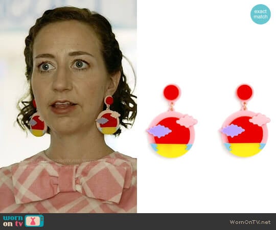 Jennifer Loiselle Sunset Earrings worn by Carol Pilbasian (Kristen Schaal) on Last Man On Earth