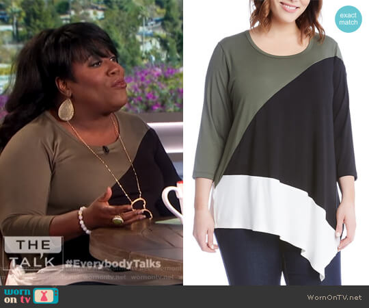 Karen Kane Asymmetric Color-Block Top worn by Sheryl Underwood on The Talk
