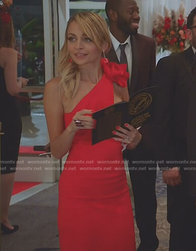Portia’s red one-shoulder ruffle gown on Great News