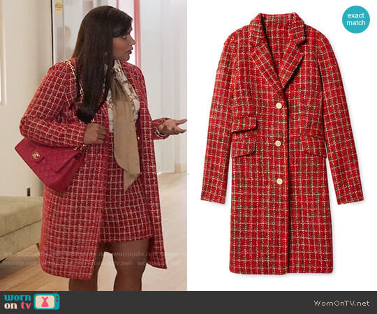 Salvador Perez Single Breasted Opera Coat worn by Mindy Lahiri (Mindy Kaling) on The Mindy Project