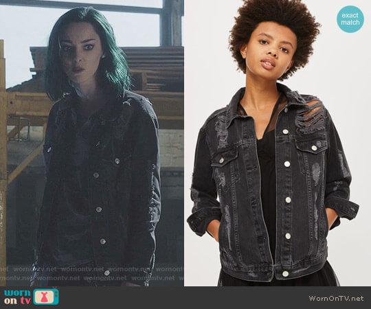 Topshop Moto Extreme Ripped Denim Jacket worn by Lorna Dane (Emma Dumont) on The Gifted