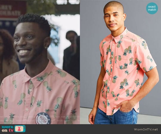Urban Outfitters Pineapple Toss Short Sleeve Button-Down Shirt worn by Jermaine Leforge (Bernard David Jones) on The Mayor