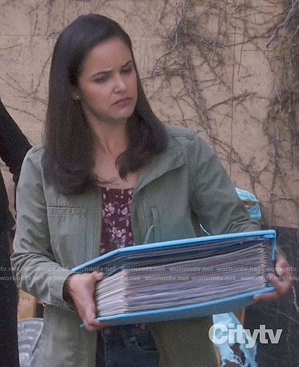 Amy’s green jacket on Brooklyn Nine-Nine