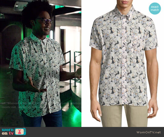 Billy Reid Oyster Printed Short Sleeve Shirt worn by Curtis Holt (Echo Kellum) on Arrow