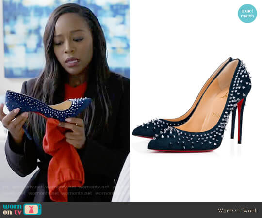 Christian Louboutin Escarpic Pumps worn by Michaela Pratt (Aja Naomi King) on How to Get Away with Murder