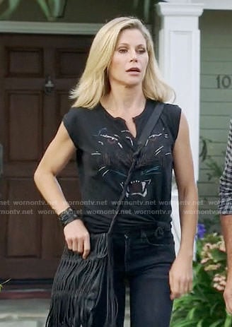 Claire’s Unrivalled panther graphic tee on Modern Family