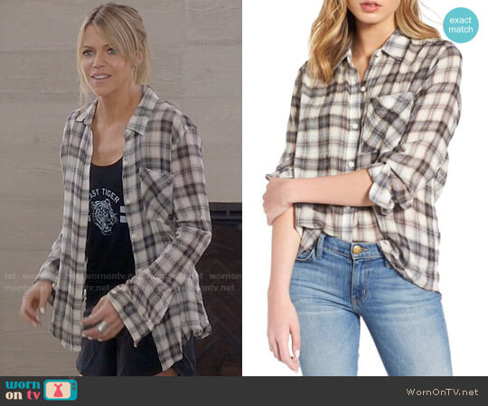 Current Elliott The Everyday Shirt in Crescent Moon worn by Mackenzie Murphy (Kaitlin Olson) on The Mick