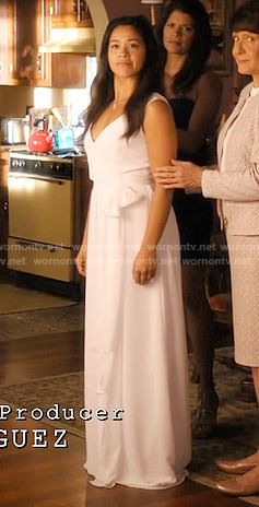 Jane’s wrap wedding dress on Jane the Virgin
