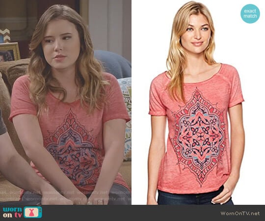 Lucky Brand Geo Floral Tee worn by Kendra Gable (Taylor Spreitler) on Kevin Can Wait