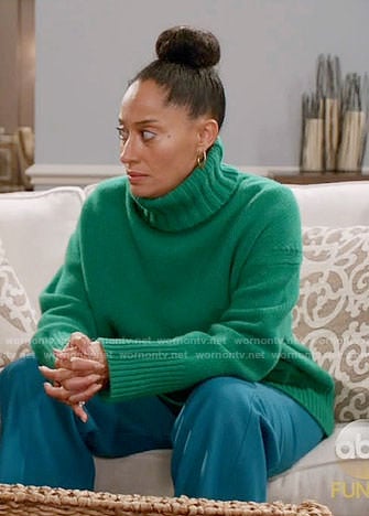 Rainbow’s green turtleneck sweater on Black-ish