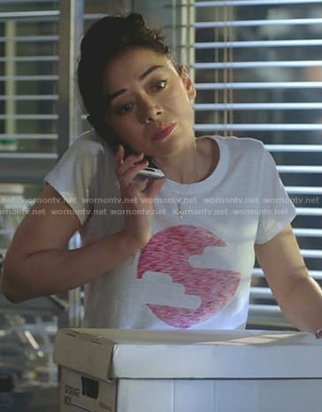 Ella’s white cloud graphic t-shirt on Lucifer