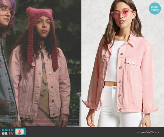 Forever 21 Acid Wash Boxy Denim Jacket worn by Molly Hernandez (Allegra Acosta) on Marvels Runaways