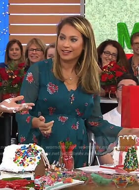 Ginger’s green floral bell sleeve maternity dress on Good Morning America