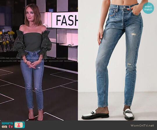 Levi’s 501 Altered Skinny Jean Moody Blues worn by Catt Sadler on E! News