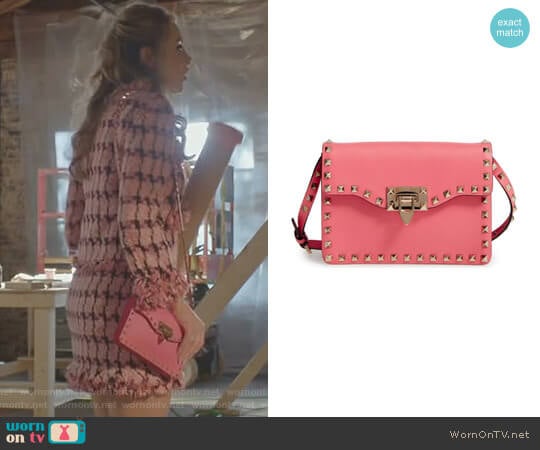 Valentino Garavani Rockstud Leather Crossbody Bag worn by Fallon Carrington (Elizabeth Gillies) on Dynasty