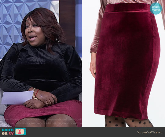 Eloquii Velvet Pencil Skirt worn by Loni Love on The Real