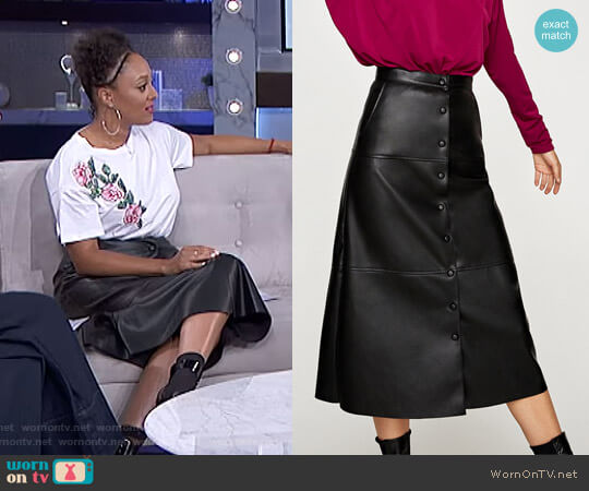 Zara Faux Leather Midi Skirt worn by Tamera Mowry on The Real