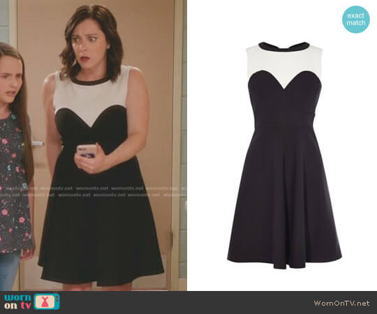 Karen Millen Monochrome Skater Dress worn by Rebecca Bunch (Rachel Bloom) on Crazy Ex-Girlfriend