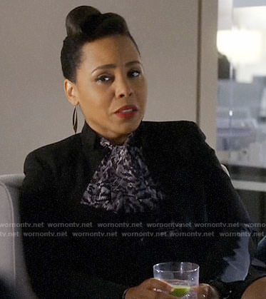 Tegan’s grey animal print bow-neck blouse on How to Get Away with Murder