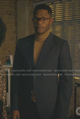 Jeff’s beige turtleneck sweater on Dynasty