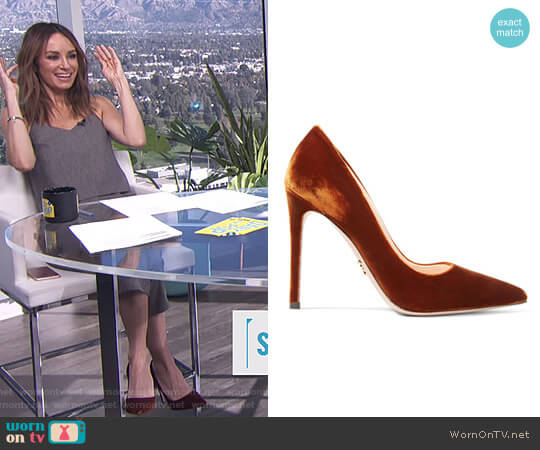 Prada Velvet pumps worn by Catt Sadler on E! News