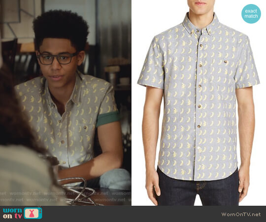 Sovereign Code Banana Print Regular Fit Button-Down Shirt worn by Alex Wilder (Rhenzy Feliz) on Marvels Runaways