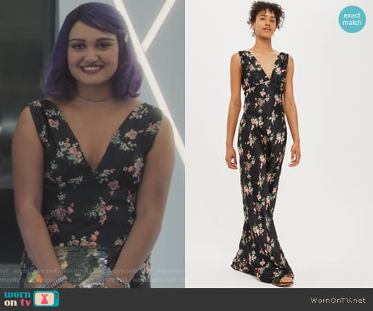 Topshop Floral Print Maxi Dress worn by Gert Yorkes (Ariela Barer) on Marvels Runaways