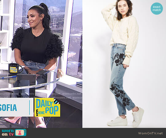 Topshop MOTO Floral Embroidered Mom Jeans worn by Julissa Bermudez on E! News