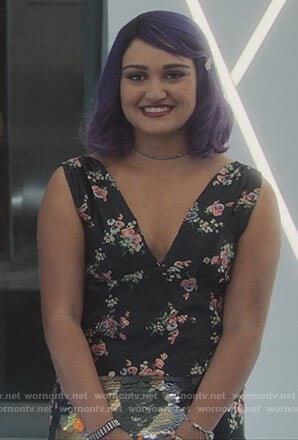 Gert’s black floral maxi dress on Marvel’s Runaways